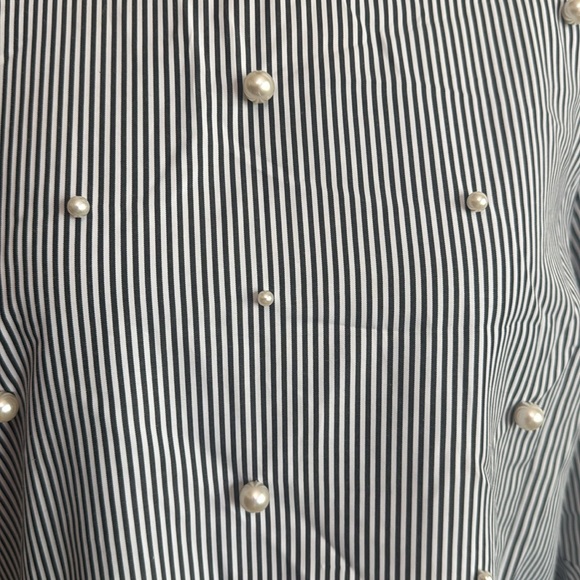 Striped Ruffle‎ Sleeve Top with Pearls - Picture 4 of 7